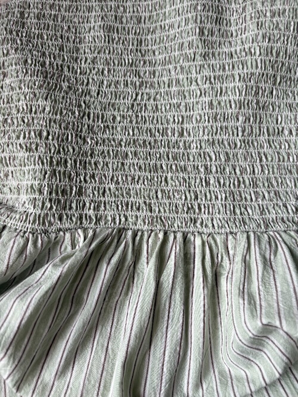 Madewell The Melody Smocked Midi Dress - Picture 7 of 9